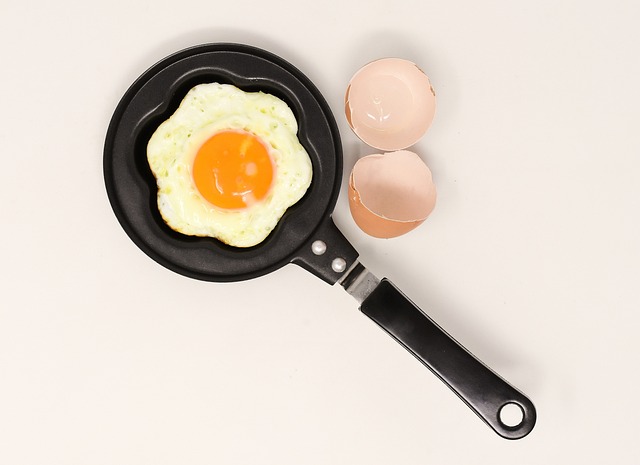 Jaka patelnia lepsza ceramiczną czy aluminiowa?